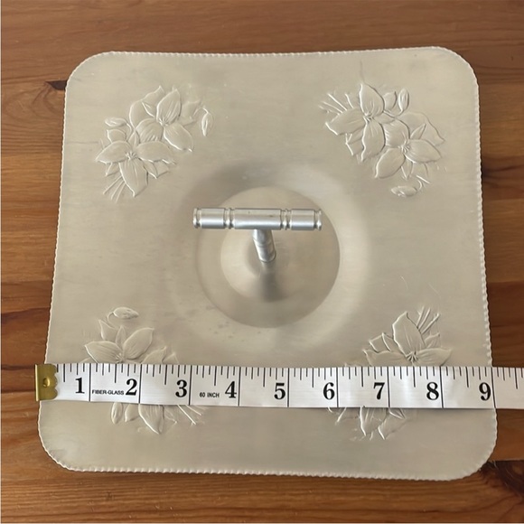 Vintage Aluminum Tidbit Tray by Millbrook Industries Canada - Picture 6 of 6